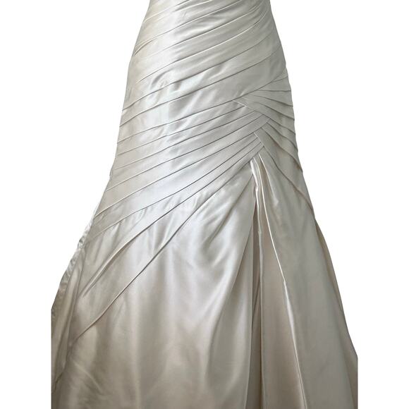 NWOT Maggie Sottero Satin Strapless Corset Fit Flare Wedding Dress Gown 8 10 12 - Picture 6 of 13